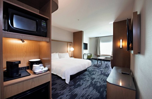 Dayton Hotel | Fairfield Inn & Suites by Marriott Dayton North