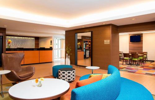 Bloomington Hotel | Fairfield Inn & Suites by Marriott Bloomington