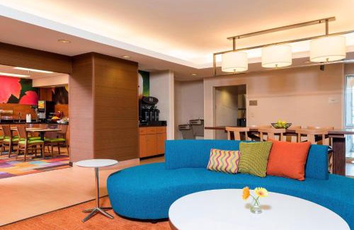 Bloomington Hotel | Fairfield Inn & Suites by Marriott Bloomington