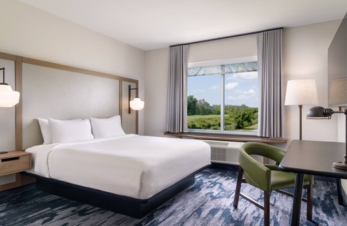 Brooklyn Hotel | Fairfield Inn & Suites by Marriott Cleveland Tiedeman Road