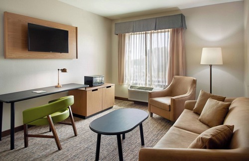 Skyland Hotel | Fairfield Inn & Suites by Marriott Asheville Airport/Fletcher