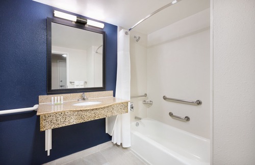 Flemington Hotel | Fairfield Inn & Suites by Marriott Hinesville Fort Stewart