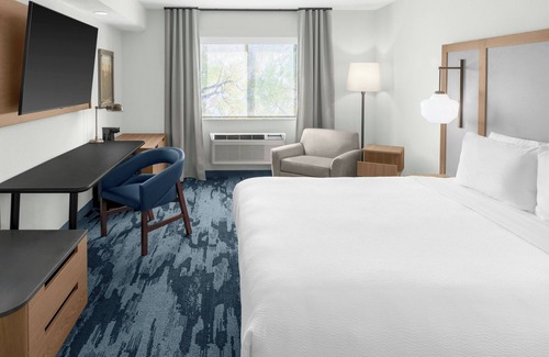 San Carlos Hotel | Fairfield Inn & Suites by Marriott San Francisco San Carlos