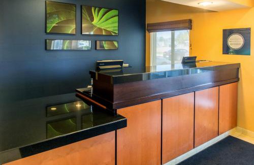 Canton Hotel | Fairfield Inn & Suites Canton