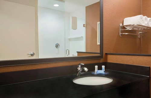 South Hills Hotel | Fairfield Inn & Suites Pittsburgh Airport/Robinson Township