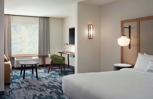 Alpharetta Hotel | Fairfield Inn & Suites By Marriott Alpharetta Avalon Area