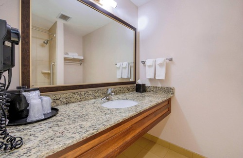 Slippery Rock Hotel | Fairfield Inn & Suites by Marriott Slippery Rock