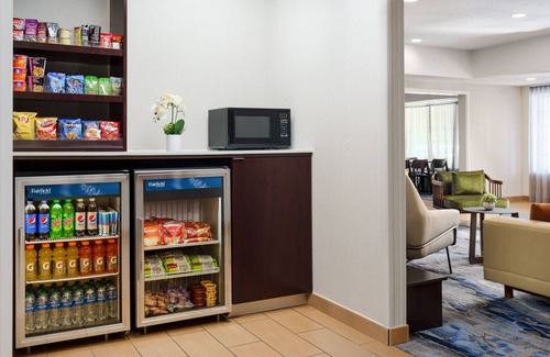 College Park Hotel | Fairfield Inn & Suites Houston The Woodlands
