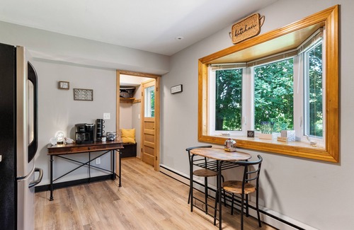 Cedarburg Casa | Fairground Flat - Cedarburg 3 bedroom home!