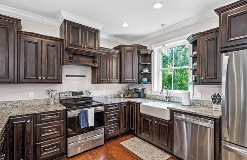 Fairhope Casa | Fairhope Riverhouse/ Waterfront/Private pier/Large back porch/Great for families, sleeps 12
