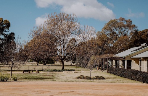 St Fillans Casa | Fairleys Mudgee - Minutes to Wineries & Great for Families