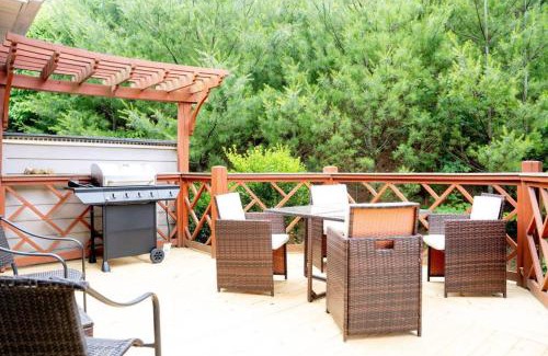 Fairview Casa | Fairview Vista by AvantStay 10 Mins to Asheville