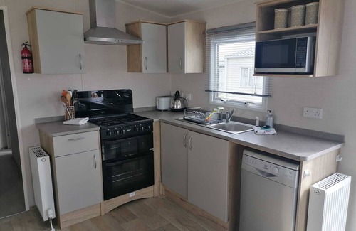Rye Harbour Casa | Fairview - with enclosed decking