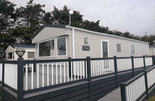 Rye Harbour Casa | Fairview - with enclosed decking