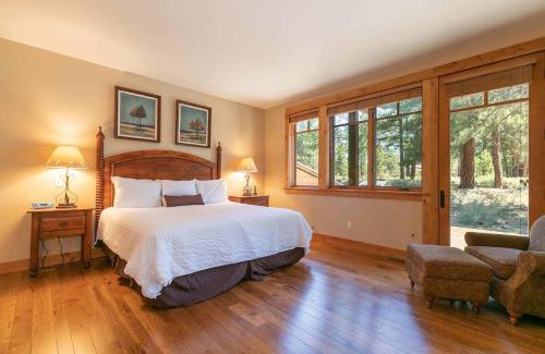Truckee Casa | Fairway Drive 13151 by East West Hospitality