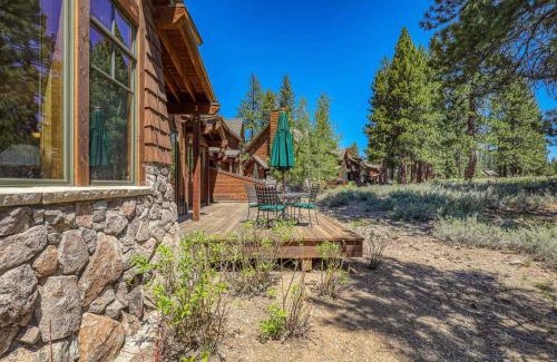 Truckee Casa | Fairway Drive 13151 by East West Hospitality