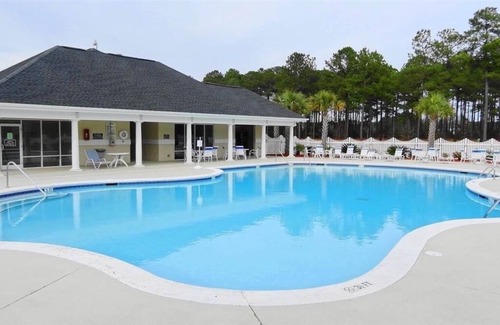 Calabash Condominio | Fairway Golf Close To Beach And Shopping 2 Bedroom Condo by Redawning