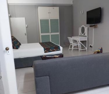 Uvongo Cama Y Desayuno | Fairway Guest Lodge