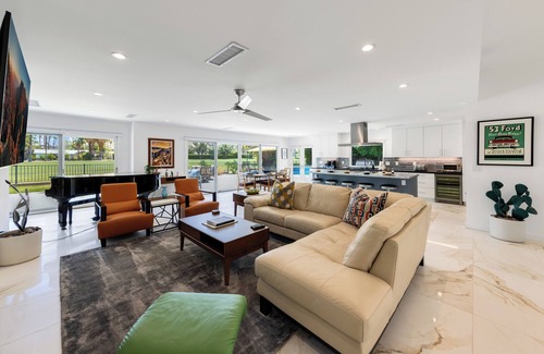 Indian Canyon Casa | Fairway Luxe: Stunning Remodel on Indian Canyons Course