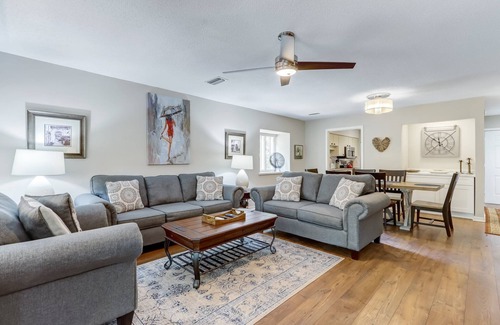 Fernandina Beach Villa | Fairway Oaks Villa - Access Private Resort Beaches!
