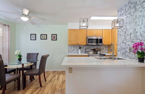 Waikoloa Condominio | Fairway Terrace#H208 Top Floor, Beautifully Remodeled condo, Heated Pool