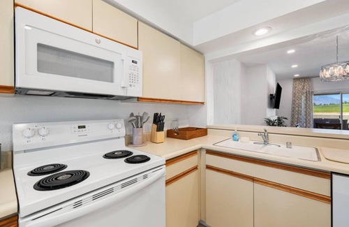Palm Desert Apartamento | Fairway-view 3 Bedroom Condo in Palm Desert