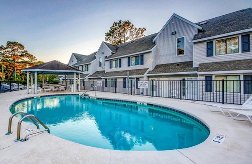 Surfside Beach Apartamento | Fairway Village - B6
