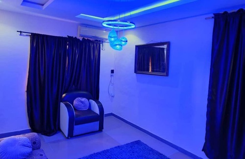 Ota Apartamento | Fairways Apartments: Delightful 1 bed apartment 10 mins from Winners Chapel Ota