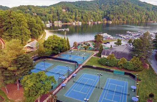 Lake Lure Complejo | Fairways of the Mountains