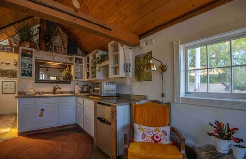 Paso Robles Cabina | Fairy Tale Cottage- Tiny House- Paso Robles
