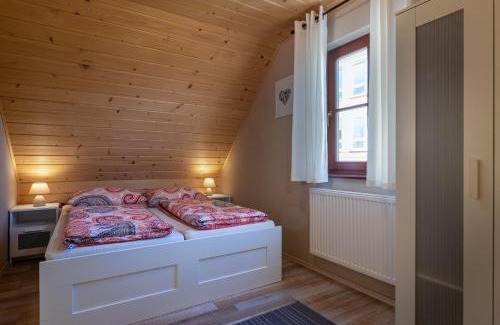Velky Slavkov Casa | FAIRYTAIL sk
