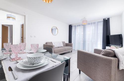 Gay Village Apartamento | Fairytale 2 Bedroom Apartment City Centre Free Parking