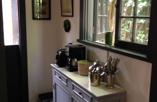 Southeast Carmel Cabaña | Cotswold Cottage en Carmel-by-the-sea