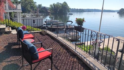 Glasser Casa | Falcon's Nest Lakefront Hopatcong