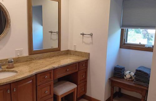Glasser Casa | Falcon's Nest Lakefront Hopatcong