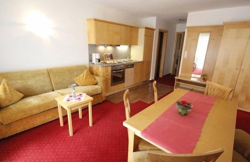 Laengenfeld Apartamento | Falkner by Interhome