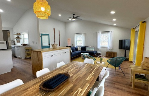 Bridgman Casa | Dog-friendly home near Lake Michigan pool hot tub