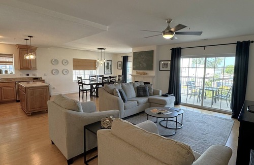 New Buffalo Condominio | aqua * 6 / 21-28 3 nt min * Marina Vistas Piscinas Camina a toda la playa 1. 5 blk Rooftopdeck