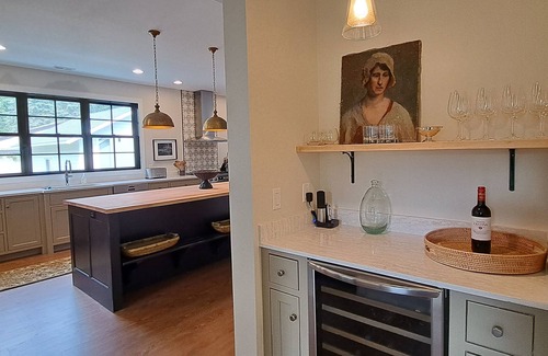 Lakeside Casa | Stunning home w/Private Association Beach 2 Screened Porches