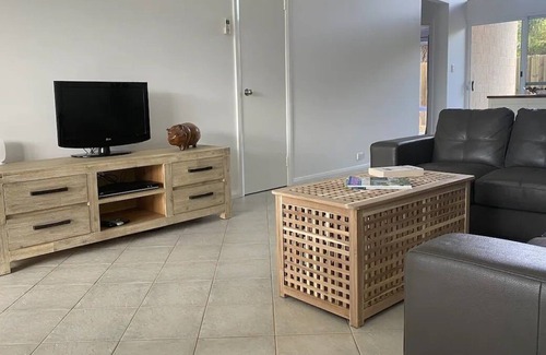 Collingwood Park Casa | Fall asleep to the sound of the waves.