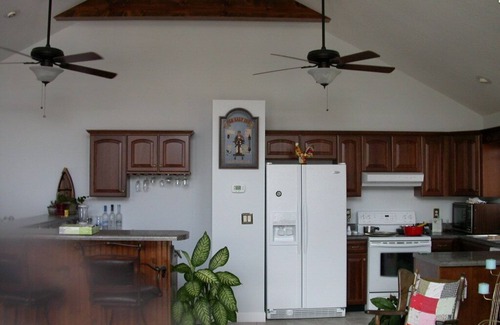 Ten Mile Apartamento | FALL COLOR cruise or Fish on Suntracker Pontoon Fishing Barge!