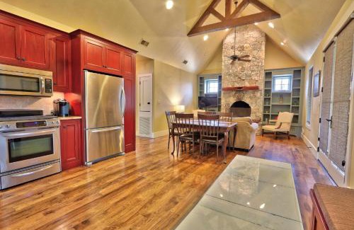 Buda Casa | Fall Creek Vineyards Wine Country Inn