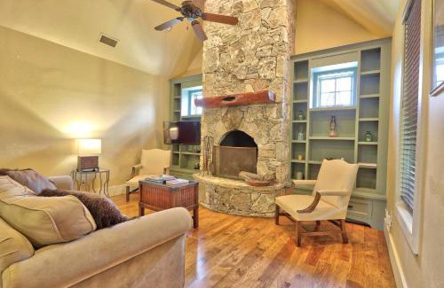 Buda Casa | Fall Creek Vineyards Wine Country Inn