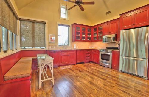 Buda Casa | Fall Creek Vineyards Wine Country Inn