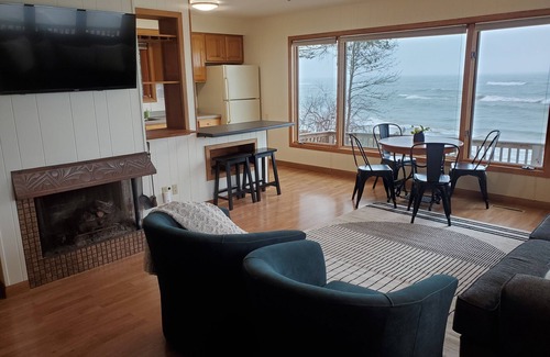 Hingham Cabaña | Fall dates available at SurfDaze!