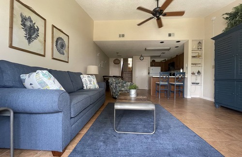 East End Casa | DREAM ON@OCEAN MILE #J2 BEACH & BAY VIEWS! WALK TO #1 BEACH IN US