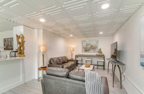 Scotts Casa | Fall Escape on Lookout Shoals Lake with Game Room!