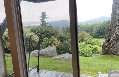 Sunapee Condominio | Fall 2025 dates avail! Jaw-dropping views + foliage. Gorgeous 4-bed by the lake