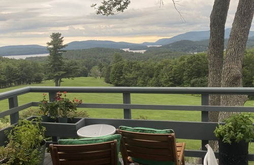 Sunapee Condominio | Fall 2025 dates avail! Jaw-dropping views + foliage. Gorgeous 4-bed by the lake