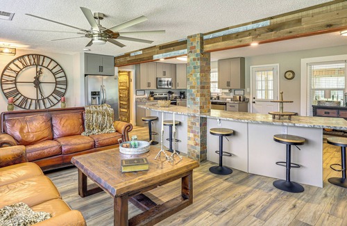 Titus Casa | Fall & Football Vibes: Titus Retreat w/ Game Room